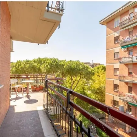 Graziosi Nord Con Parcheggio, Minimo 3 Notti, 15 Minuti Dal Centro Con Tram Apartment Florence
